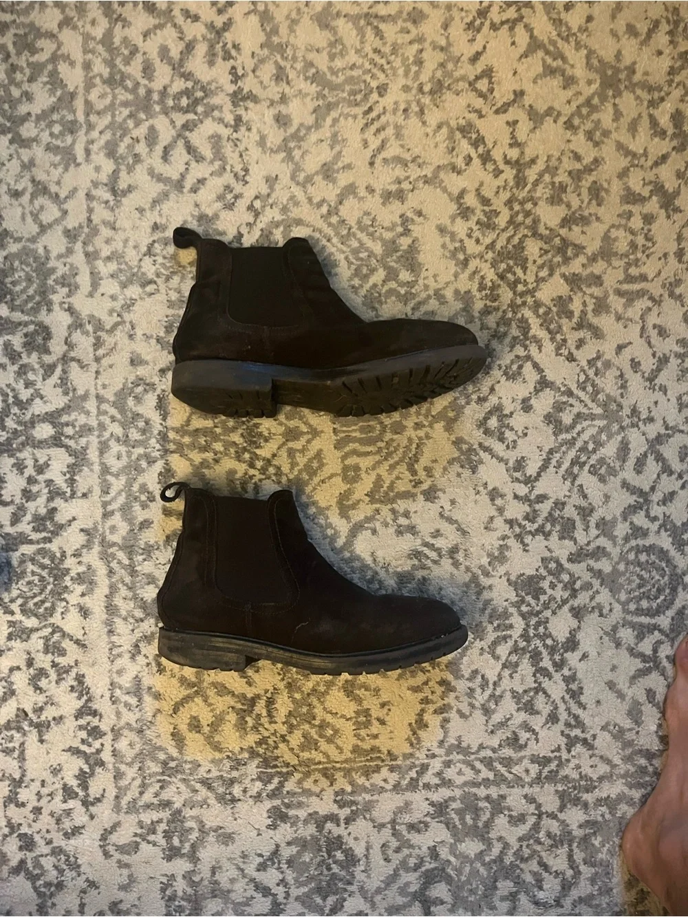 Old Navy Men's Chukka Boots in Dark Brown Suede